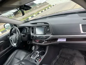Toyota Highlander 2017