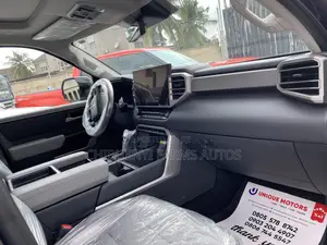 Toyota Tundra Limited CrewMax 6.5' Bed 2024 Blue