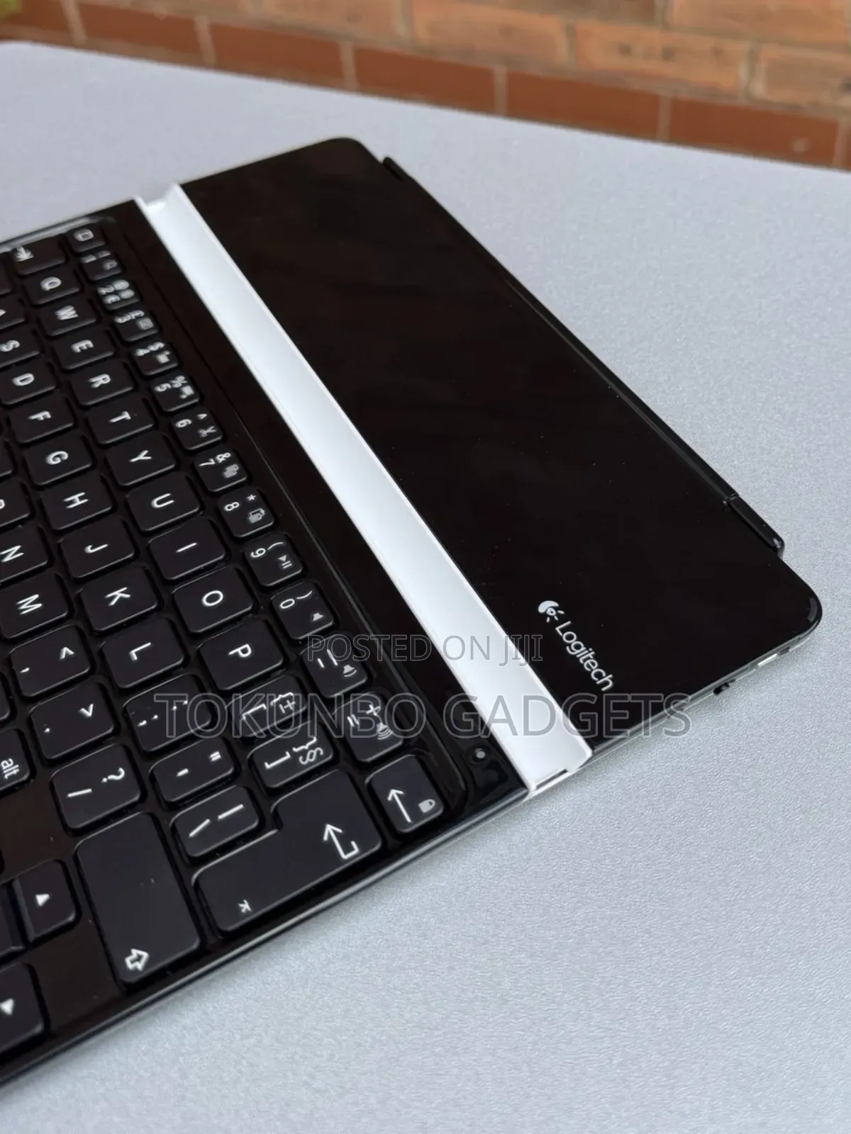 Logitech Bluetooth Ultra Thin Rechargeable Keyboard For iPad 2 3 4