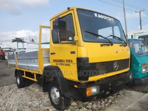 2002 814 Foreign Use Truck