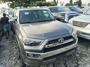 Toyota 4-Runner SR5 Premium 4dr 4x2 (4.0L 6cyl 5A) 2016 Gray