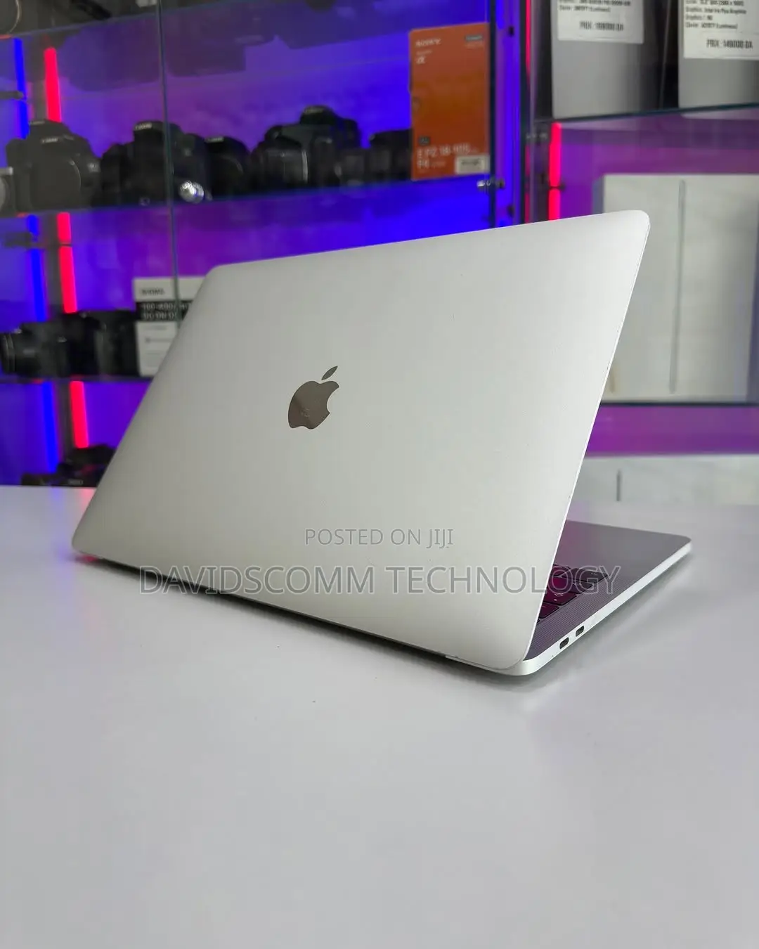 Laptop Apple MacBook Pro 2017 16GB Intel Core i7 SSD 512GB