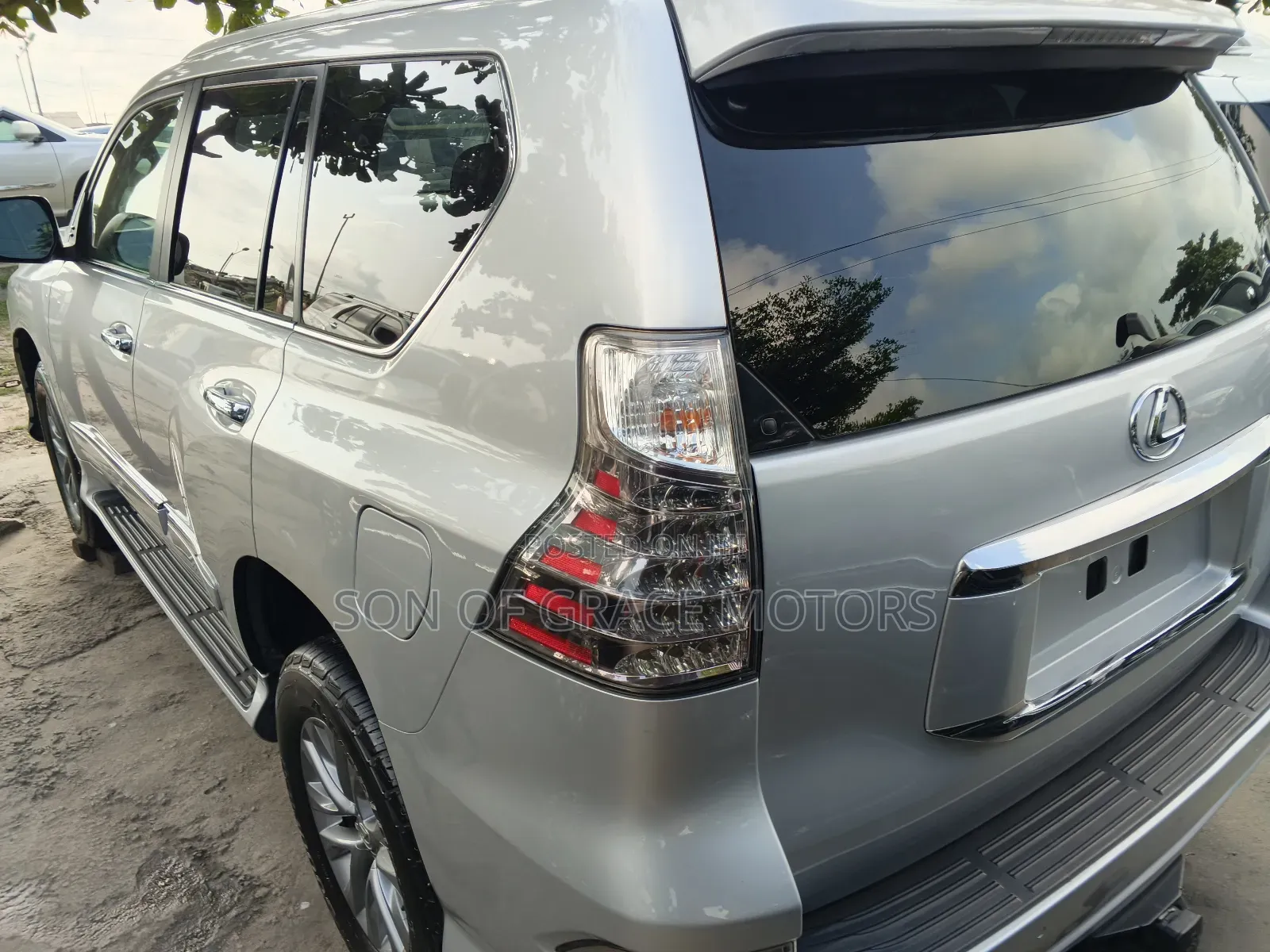 Lexus GX 460 Luxury 2017 Silver