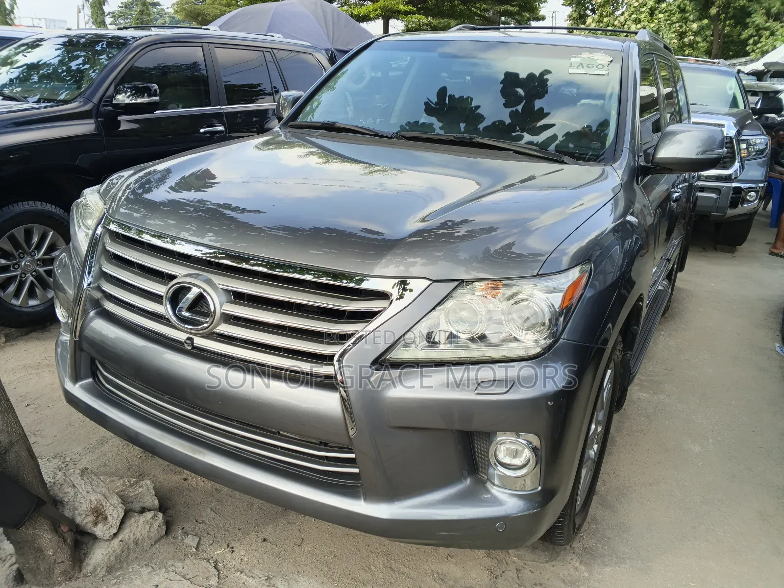 Lexus LX 2015 Gray