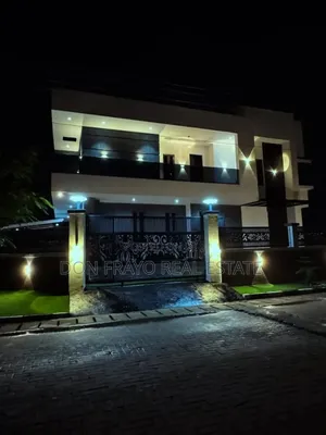 5bdrm Duplex in Fountain Springville, Sangotedo for sale