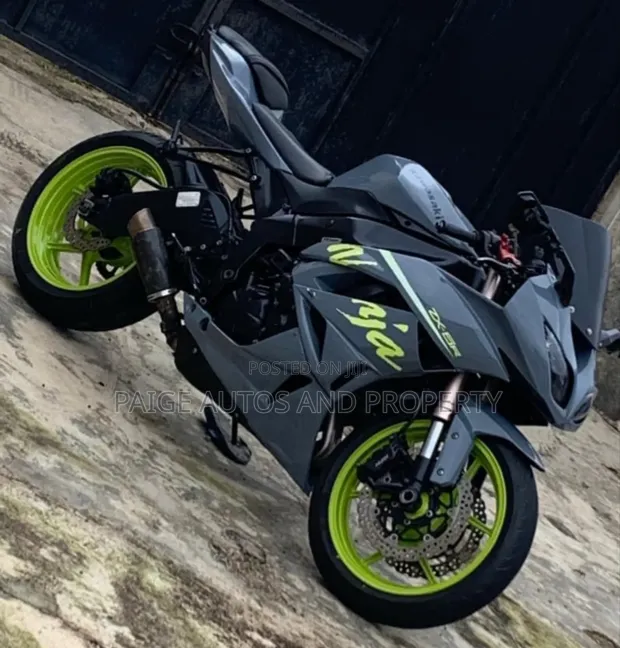 Kawasaki Ninja 650 2012 Green in Ajah - Motorcycles