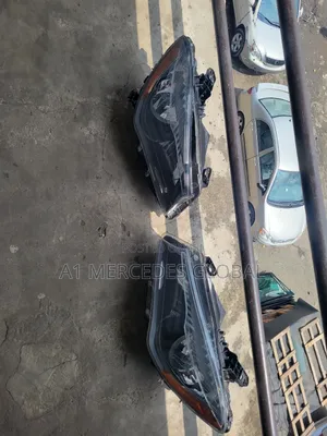 Mercedes-Benz Cla W117 Non-Charger Headlights