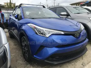 Toyota C-HR 2020 Blue