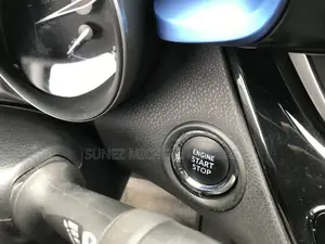 Toyota C-HR 2020 Blue