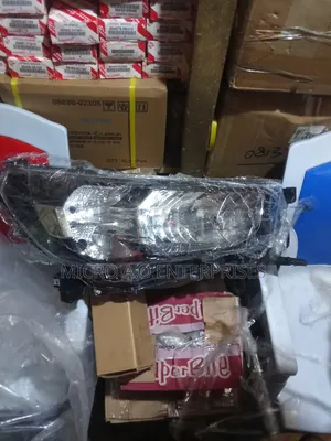 Headlight  Toyota Hilux 2021