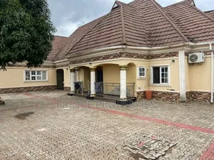 5bdrm Bungalow in Prince Property, Gwagwalada for sale