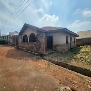 4bdrm Apartment in Ajibode for sale