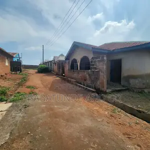 4bdrm Apartment in Ajibode for sale