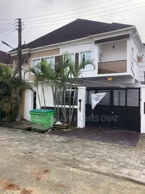 4bdrm Duplex in Chevron for sale