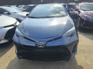 Toyota Corolla SE 4dr Sedan (1.8L 4cyl CVT) 2017 Gray