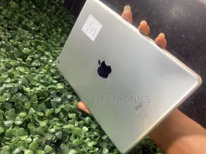 Apple iPad Air 16 GB White