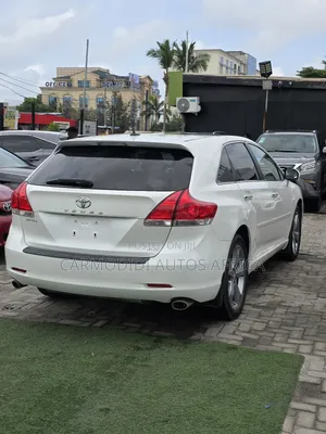 Toyota Venza V6 AWD 2010 White