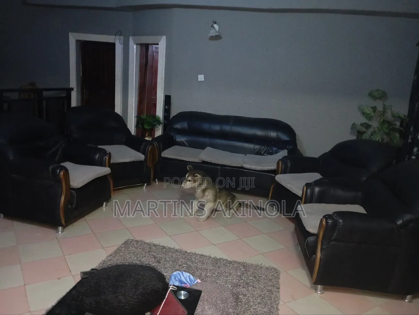 Complete Settee