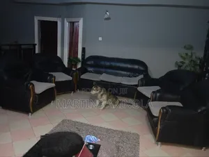 Complete Settee