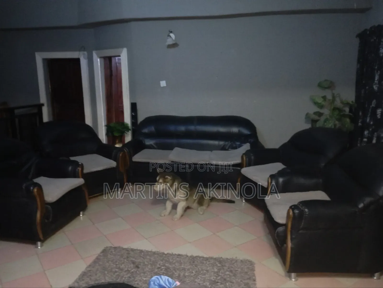 Complete Settee