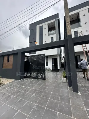 5bdrm Duplex in Lekki Phase 1 for rent