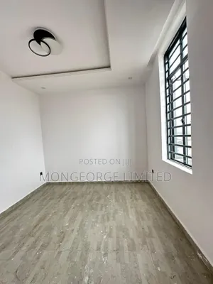 5bdrm Duplex in Lekki Phase 1 for rent