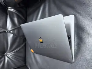 Laptop Apple MacBook Pro 2018 16GB Intel Core I7 SSD 512GB