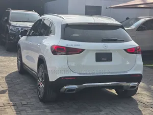 Mercedes-Benz GLA 250 2021 White