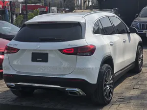 Mercedes-Benz GLA 250 2021 White