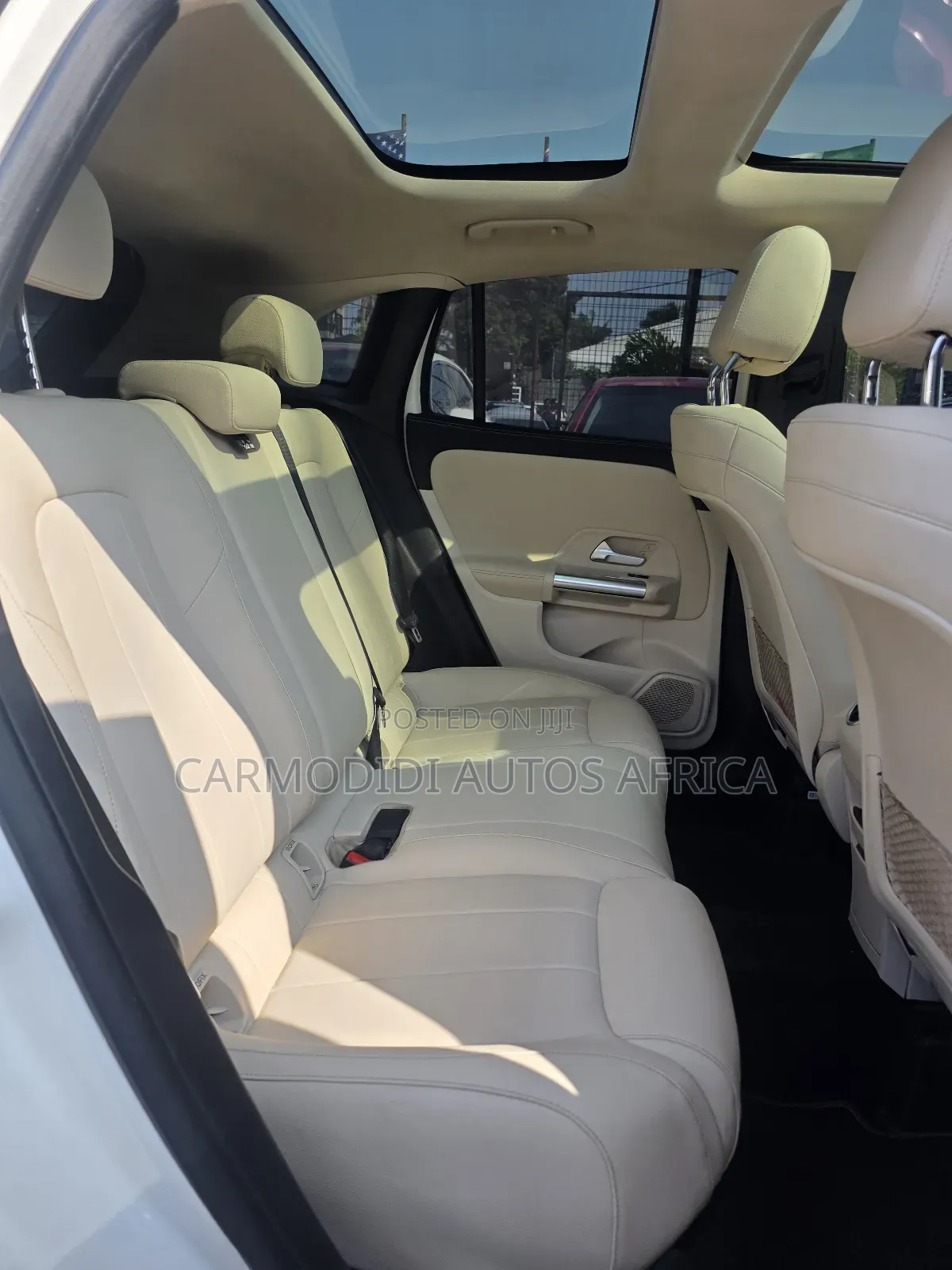 Mercedes-Benz GLA 250 2021 White