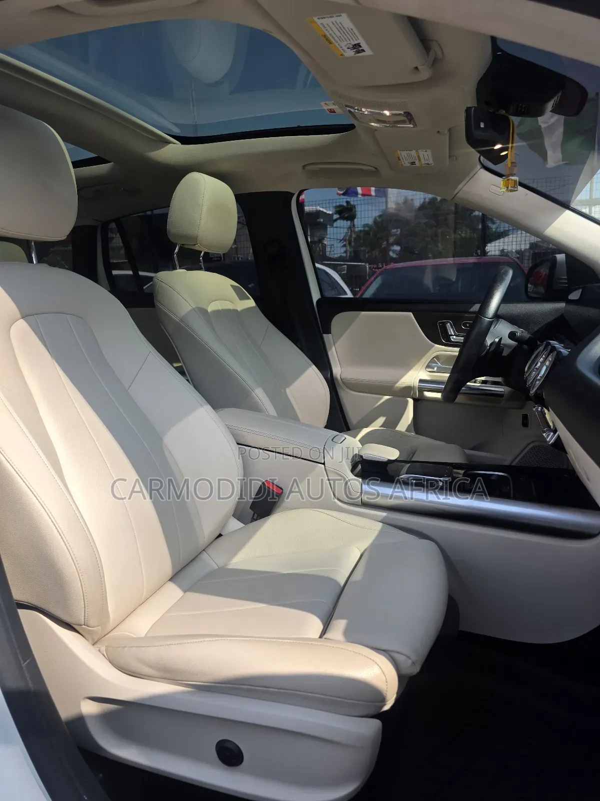 Mercedes-Benz GLA 250 2021 White