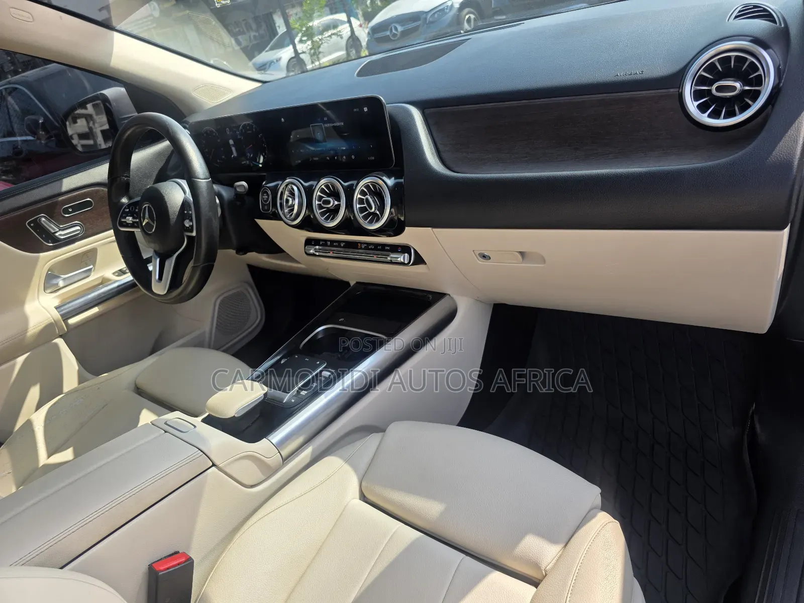 Mercedes-Benz GLA 250 2021 White