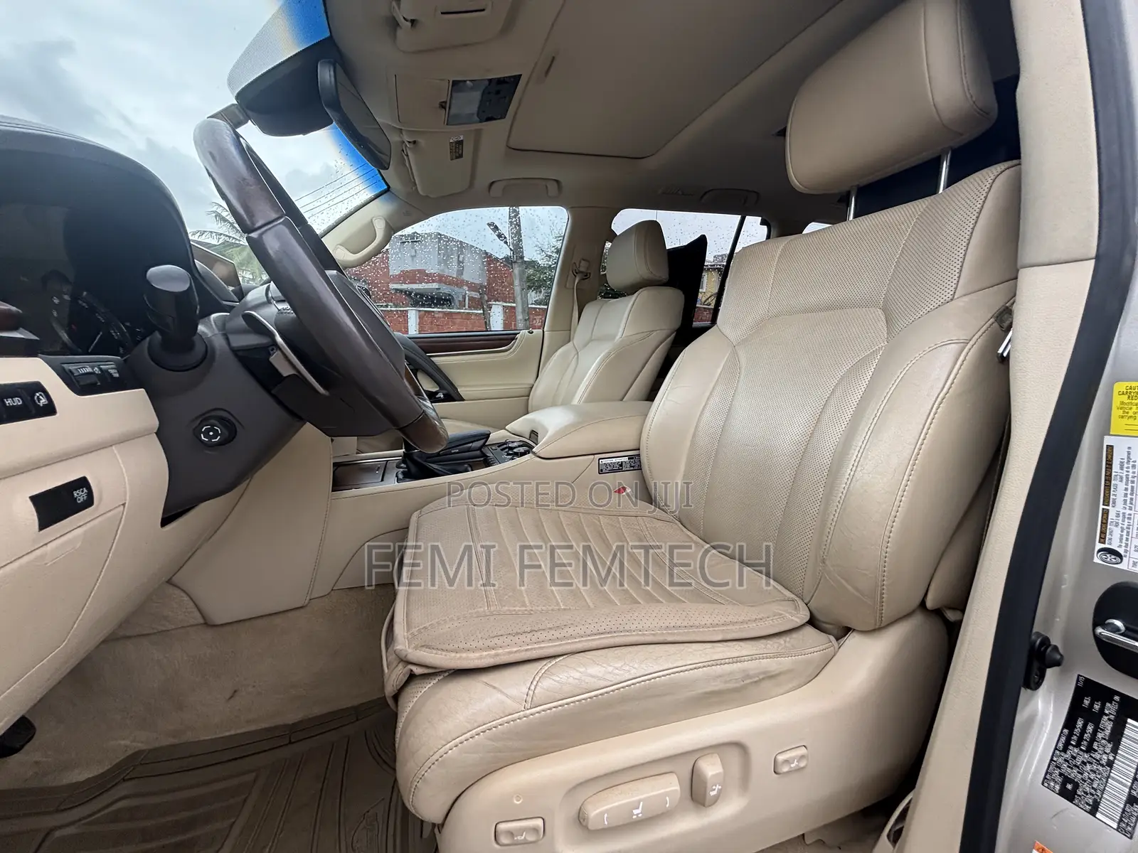 Lexus LX 2016 Gold