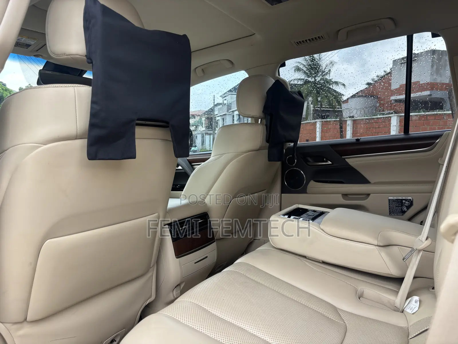 Lexus LX 2016 Gold