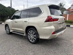 Lexus LX 2016 Gold