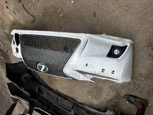 Complete Tokunbo Front Bumper Is250-350 2014-015