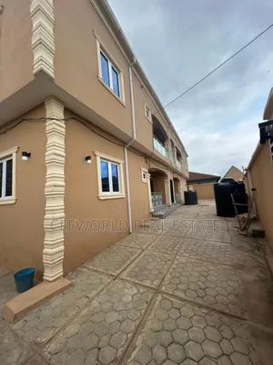 3bdrm Apartment in Dove Estate Elebu, Akala Express for rent
