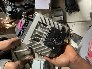 Mercedes Benz Amplifier S Class