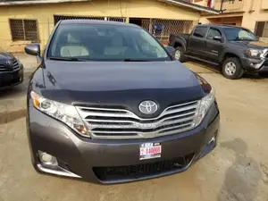 Toyota Venza AWD 2010 Gray
