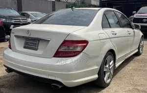 Mercedes-Benz C300 Sport 4Matic Sedan AWD (3.0L 6cyl 7A) 2010 White