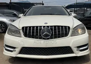Mercedes-Benz C300 Sport 4Matic Sedan AWD (3.0L 6cyl 7A) 2010 White