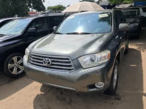 Toyota Highlander 2010 Green