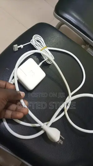Follow Come Macbook Charger. Available in 45watts, 60watts