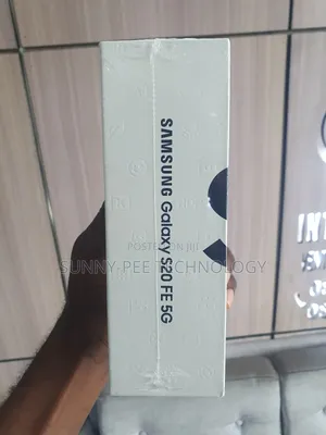 New Samsung Galaxy S20 FE 128 GB Green