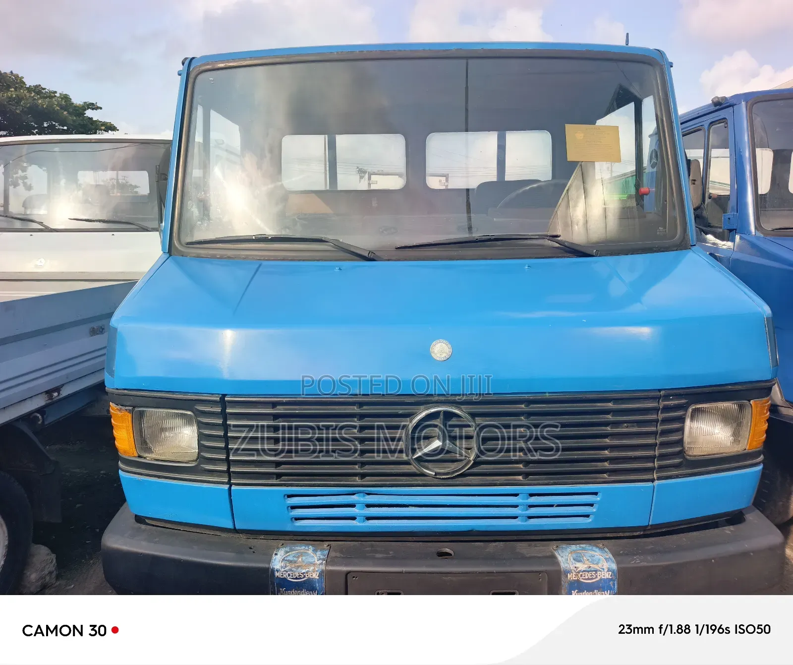 Mercedes 711d 
Diesel Engine Truck
6 Tire