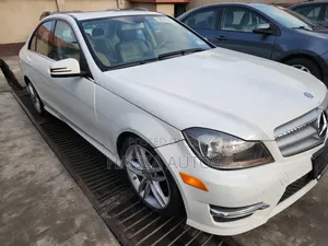 Mercedes-Benz C300 Luxury 4Matic Sedan AWD (3.5L 6cyl 7A) 2013 White
