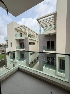 6bdrm Duplex in Banana Island for sale