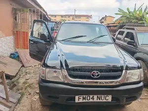 Toyota Hilux 2.5 D-4D SRX 4x4 2006 Black