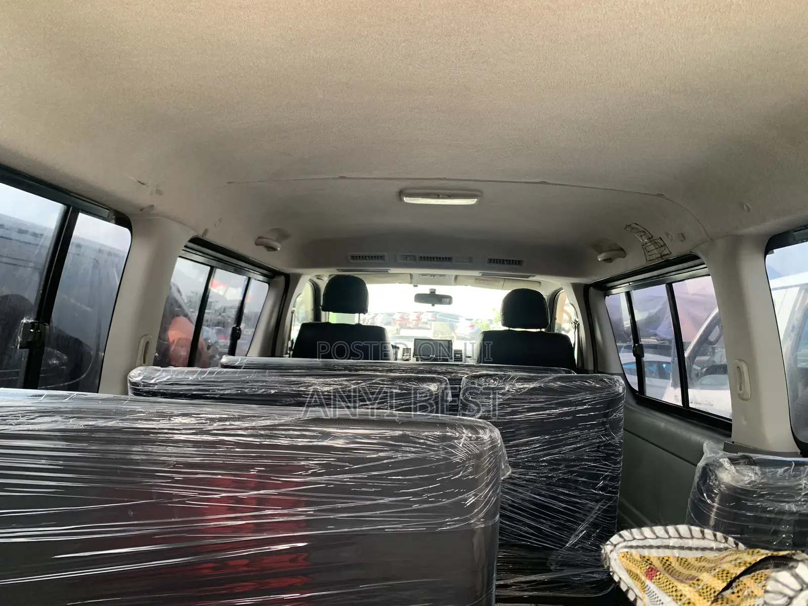 Toyota HiAce 2012 Black