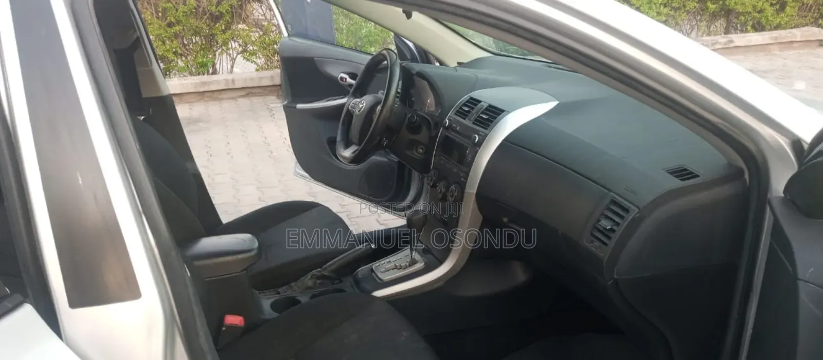 Toyota Corolla 2011 Silver